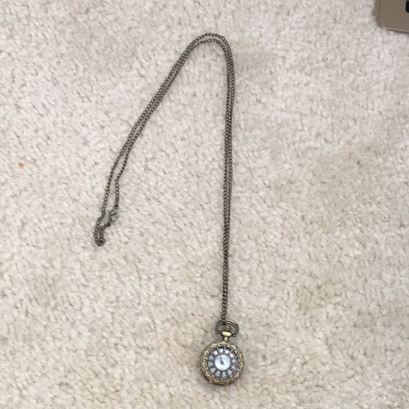 Jewelry - Necklace watch